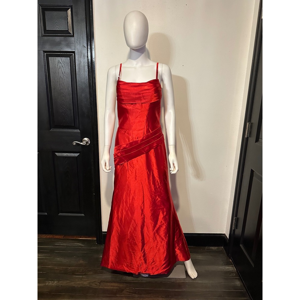 Red Satin Lace Up Back Formal Gown Pleated Bodice Prom Dress‎ Maxi